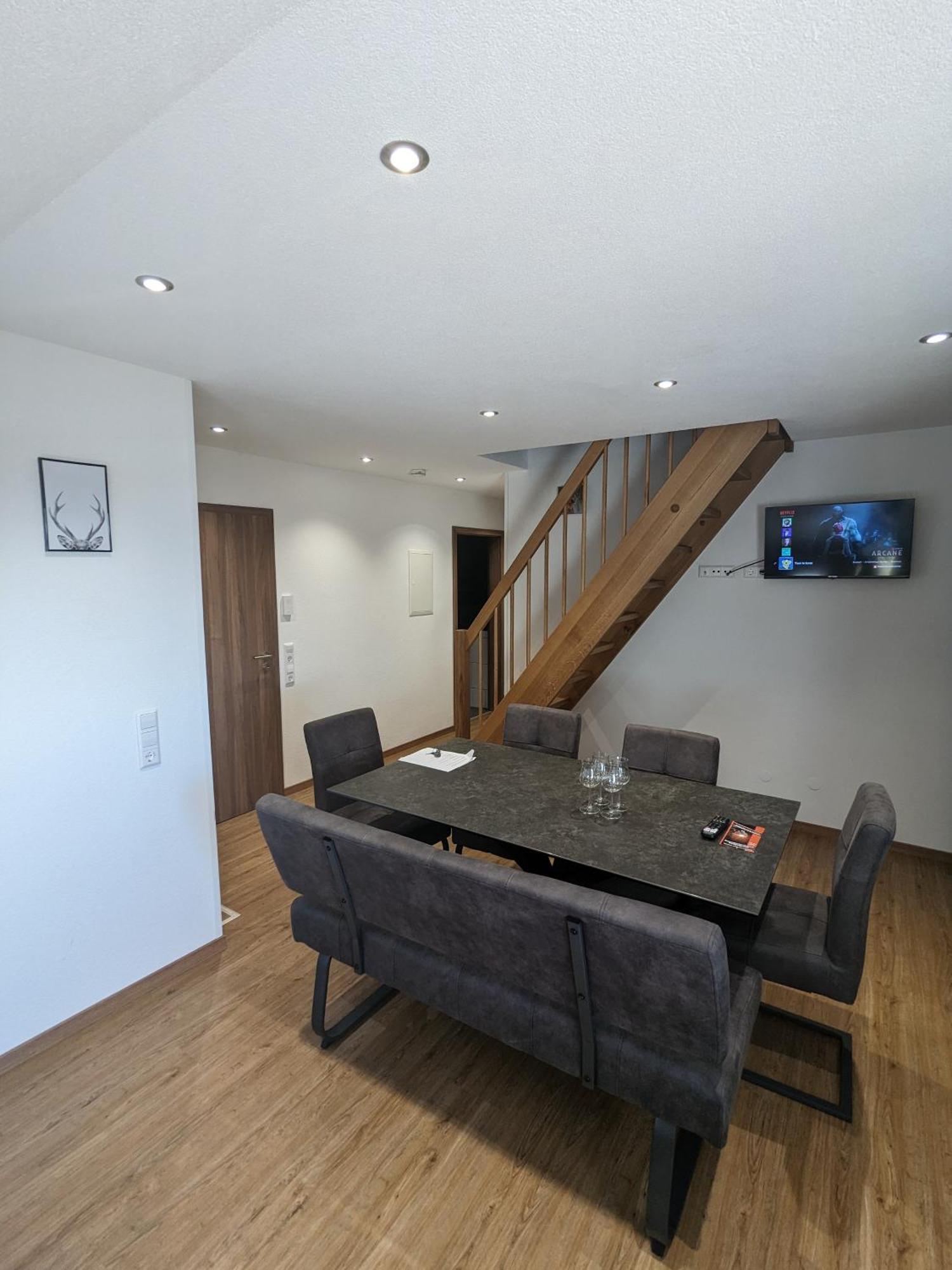 Apartment S'bahnhoefle *
